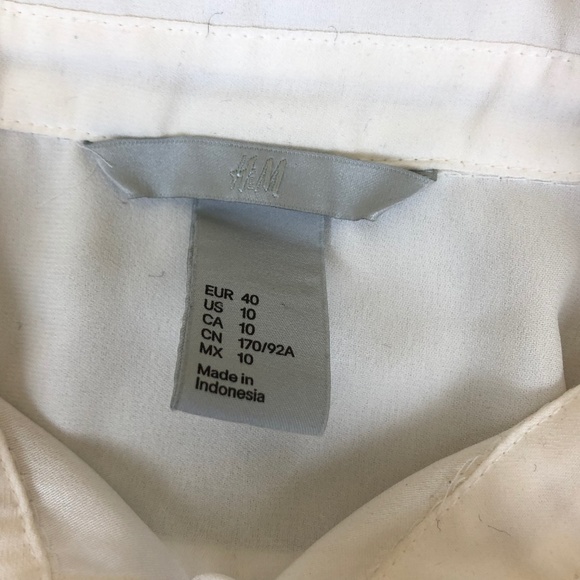 Cream Button-Down Blouse - Picture 4 of 4